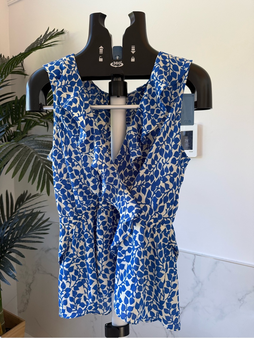 NWT Max Studio Blue White Leaf Ruffle Faux Wrap Blouse Size M Tie Waist